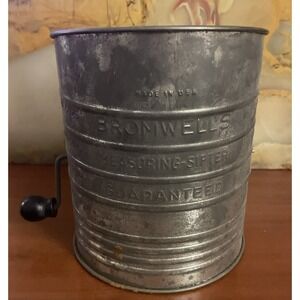 Vintage Bromwells 5 Cup Flour Measuring Sifter